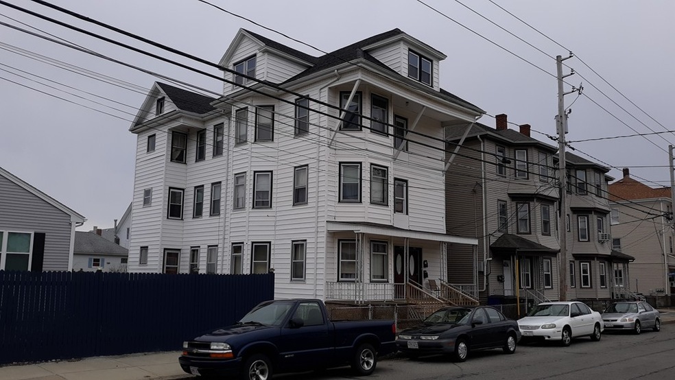 991 Locust St, Fall River, MA 02720 - photo 1