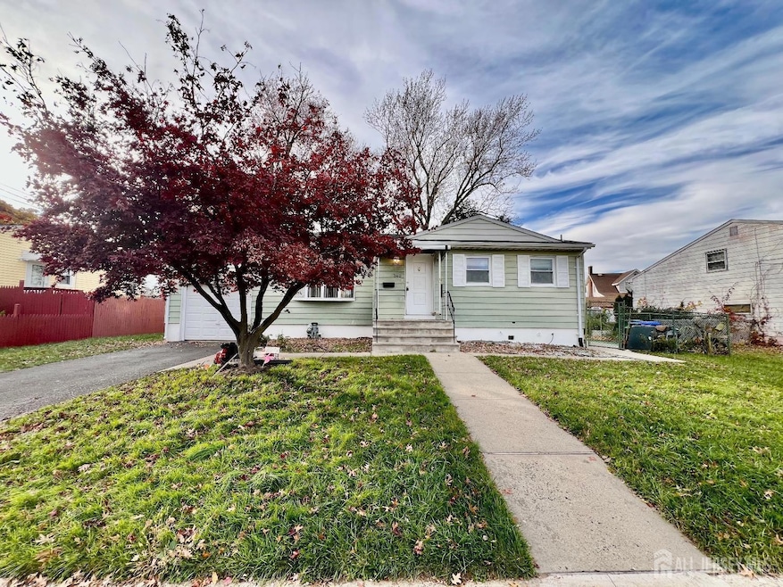 340 Old Post Rd, Edison, NJ 08817 - photo 1