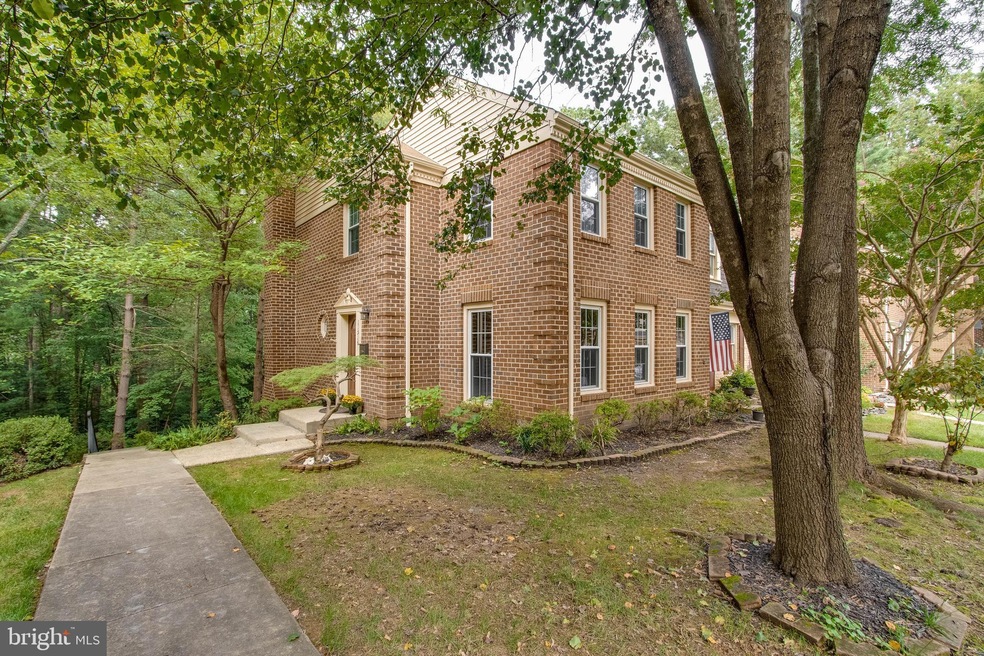 11516 Pine Cone Ct, Reston, VA 20191 - photo 1