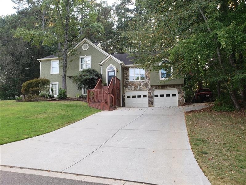 10590 Timberstone Rd, Alpharetta, GA 30022 - photo 1