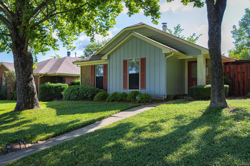 1613 SALISBURY PLACE