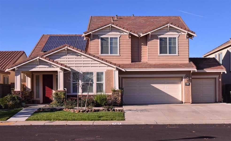 Come see this Amazing Property with Solar!!!