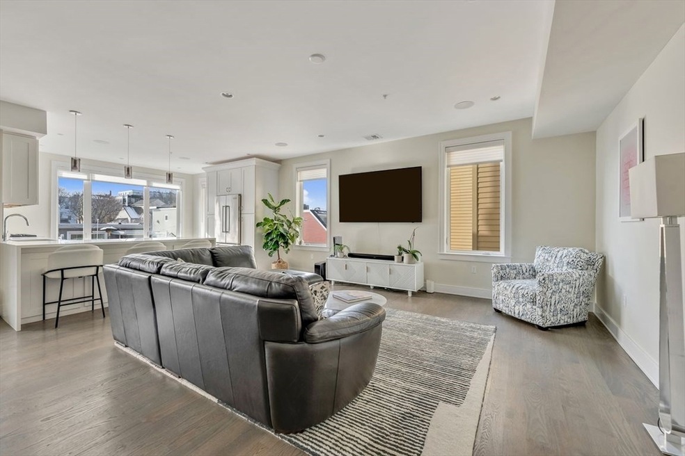 405 W First St unit 303, Boston, MA 02127 - photo 1