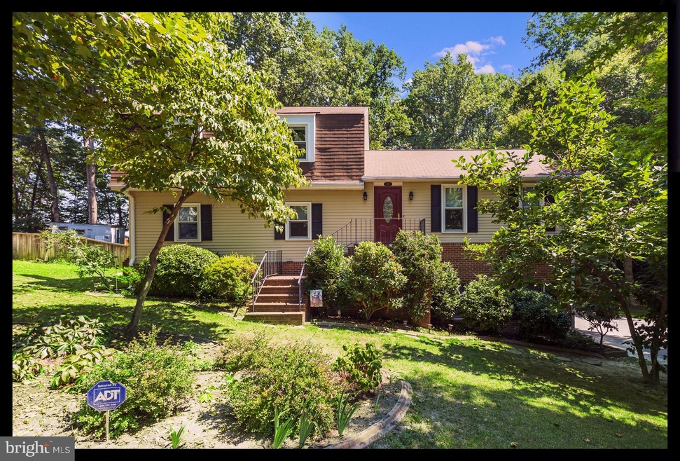 137 Oakwood Dr, Stafford, VA 22554 - photo 1