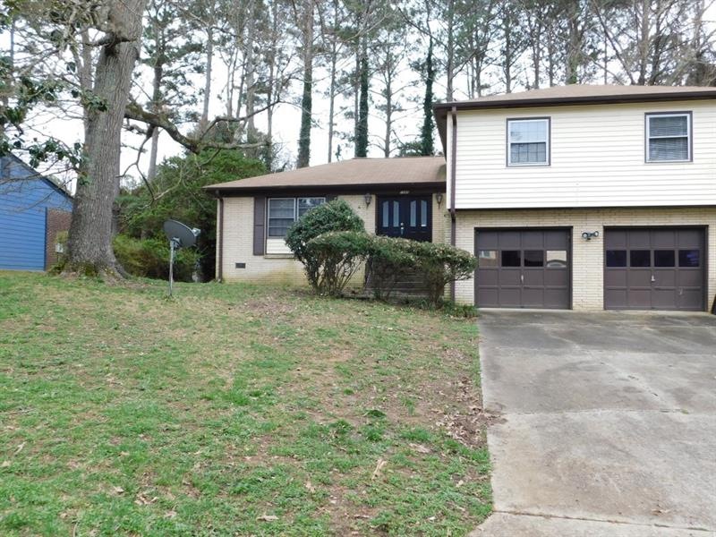 1545 Cardinal Rd, Jonesboro, GA 30238 - photo 1