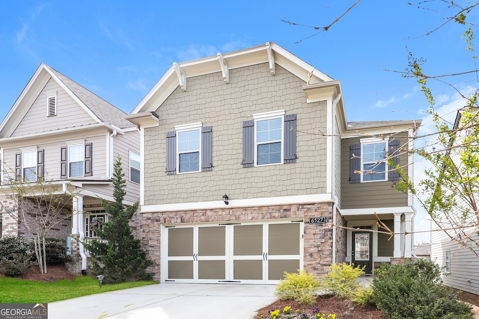 6527 Crosscreek Ln, Flowery Branch, GA 30542 - photo 1