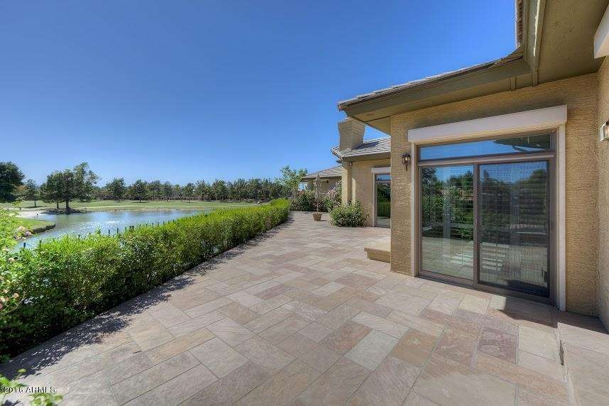 Spacious Patio