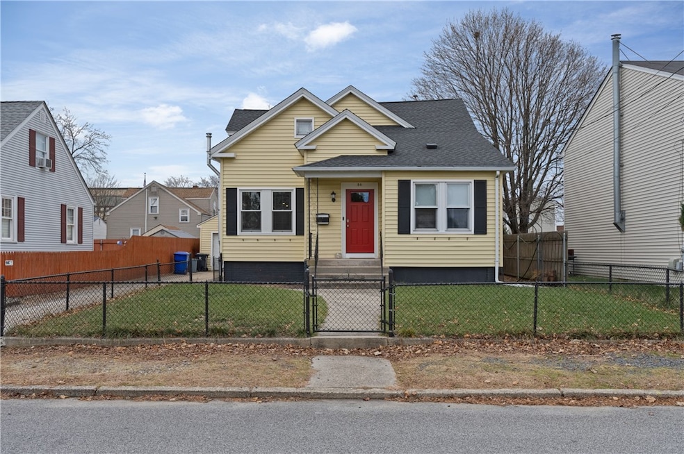 34 Mcaloon St, Pawtucket, RI 02861 - photo 1