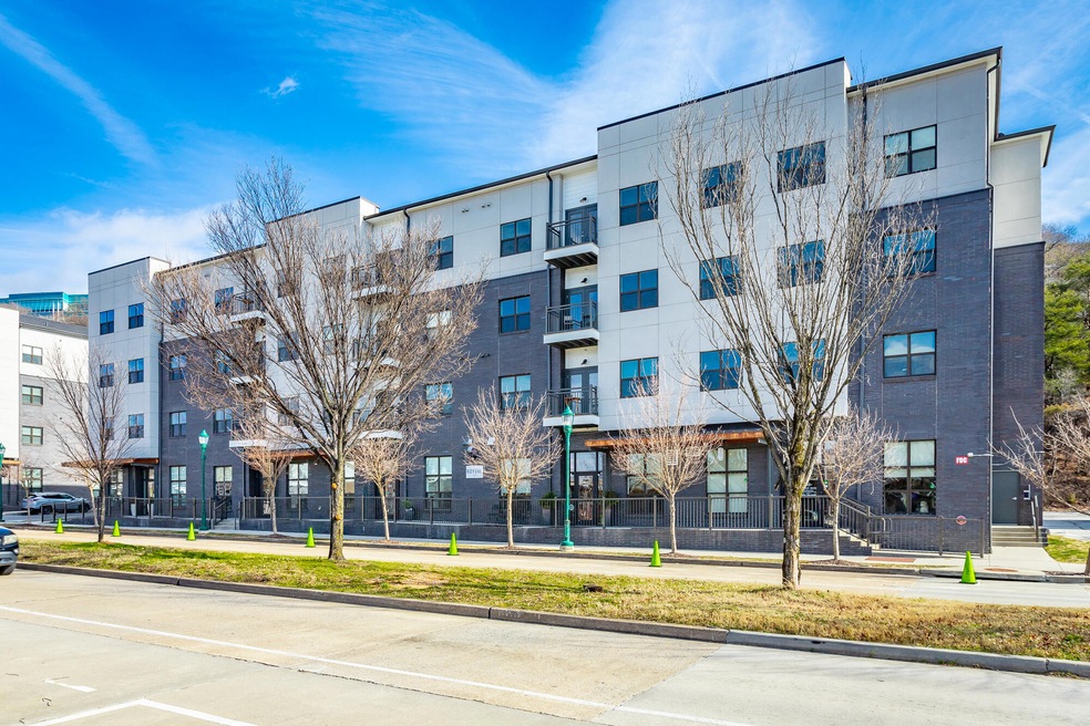 804 Riverfront Parkway Unit 204 HD-71