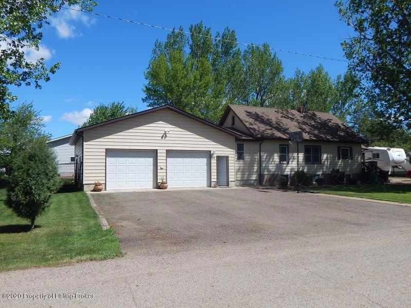 28 3rd St W Taylor pics
