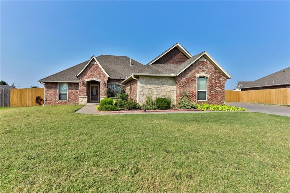 2310 Whispering Pine Blvd, Shawnee, OK 74804 - photo 1