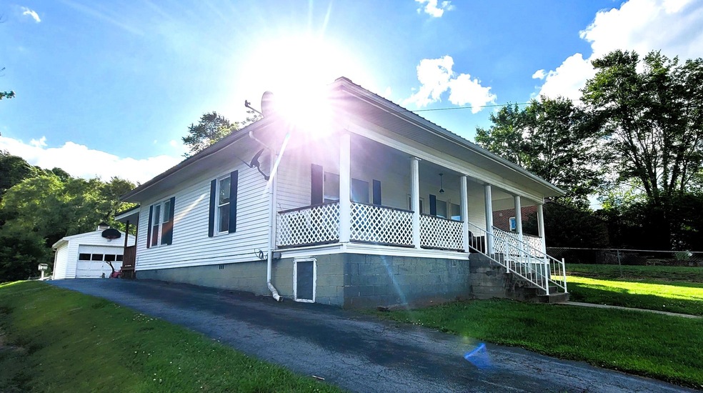 289 MEADOW BRIDGE ROAD, MEADOW BRIDGE, W