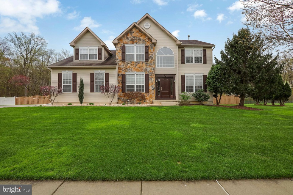 9 Oakshade Rd, Burlington, NJ 08016 - photo 1