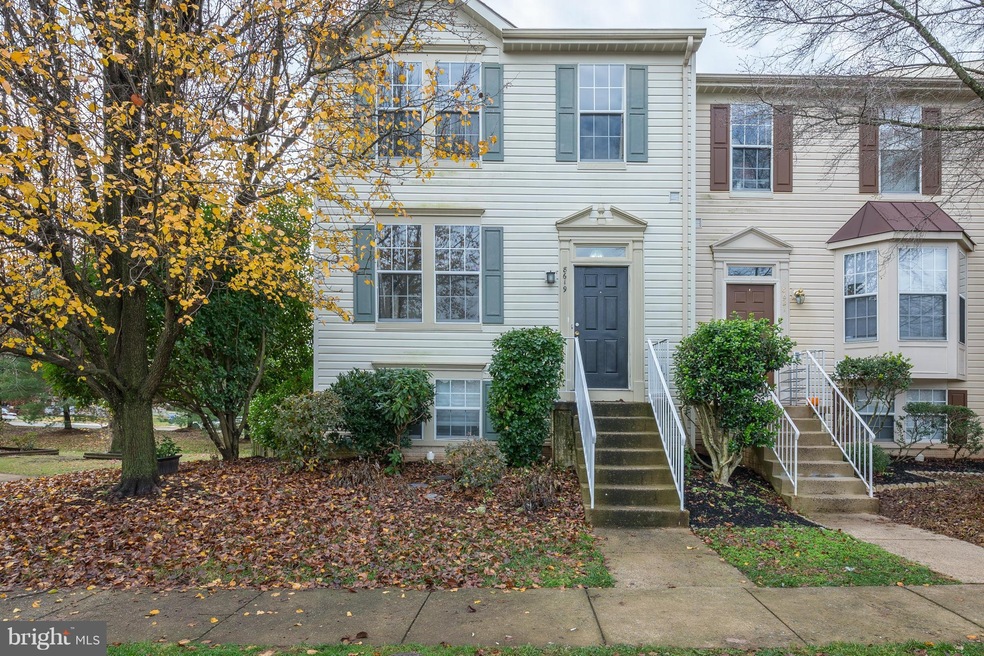 8619 Walcott Ct, Manassas, VA 20111 - photo 1