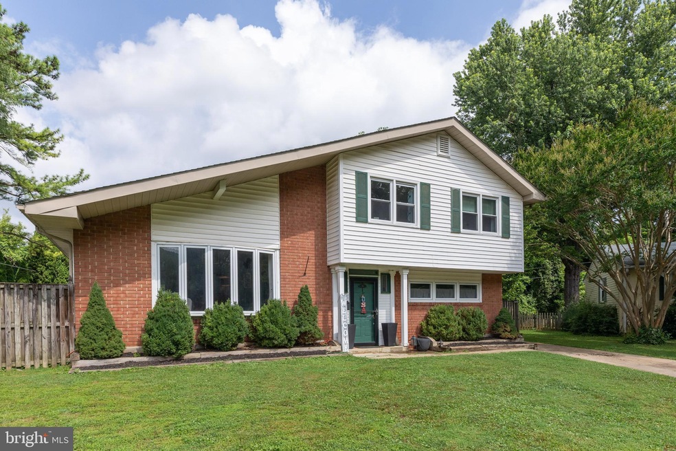 802 Streambank Ct, Towson, MD 21286 - photo 1