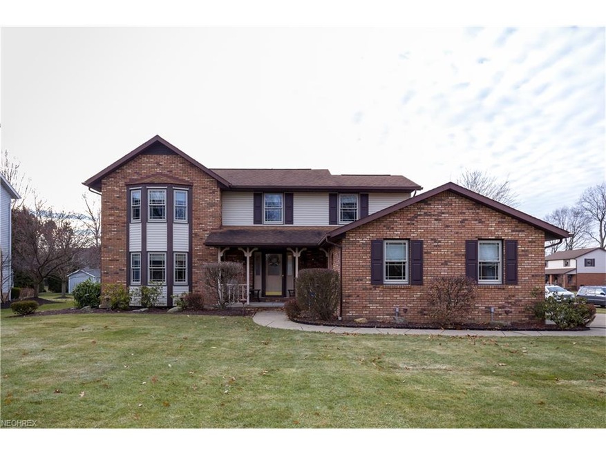 Welcome to 1906 Briarwood ST. Louisville