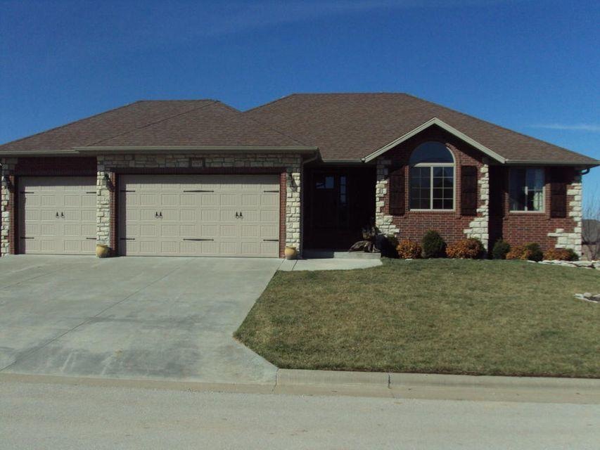 1717 E Thoroughfare Dr, Republic, MO 65738 - photo 1