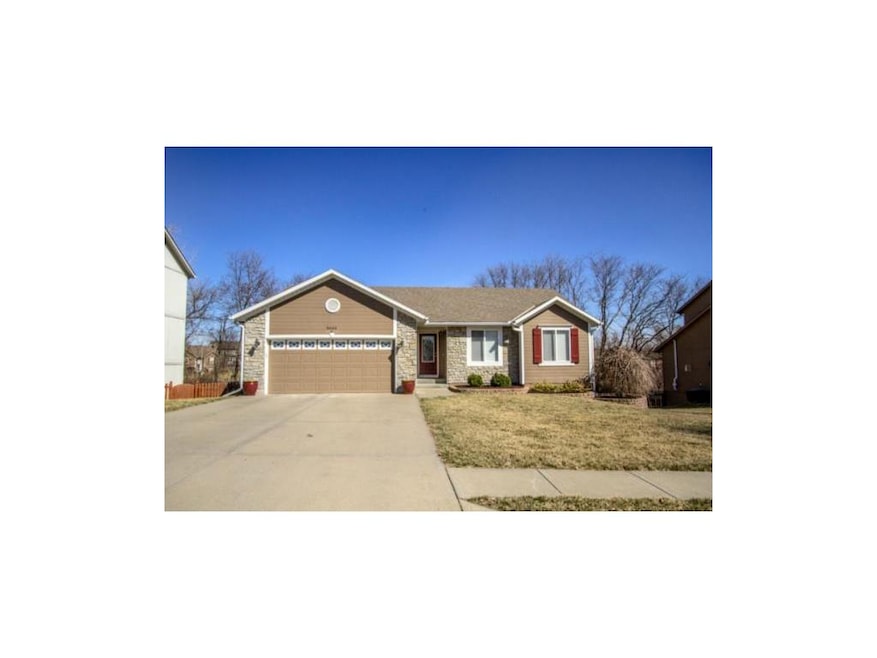 8000 NE 109th Terrace - Fresh Landscaping - Pictur