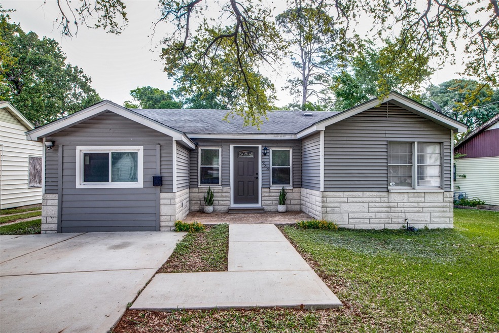 933 Cimarron St, Houston, TX 77015 - photo 1