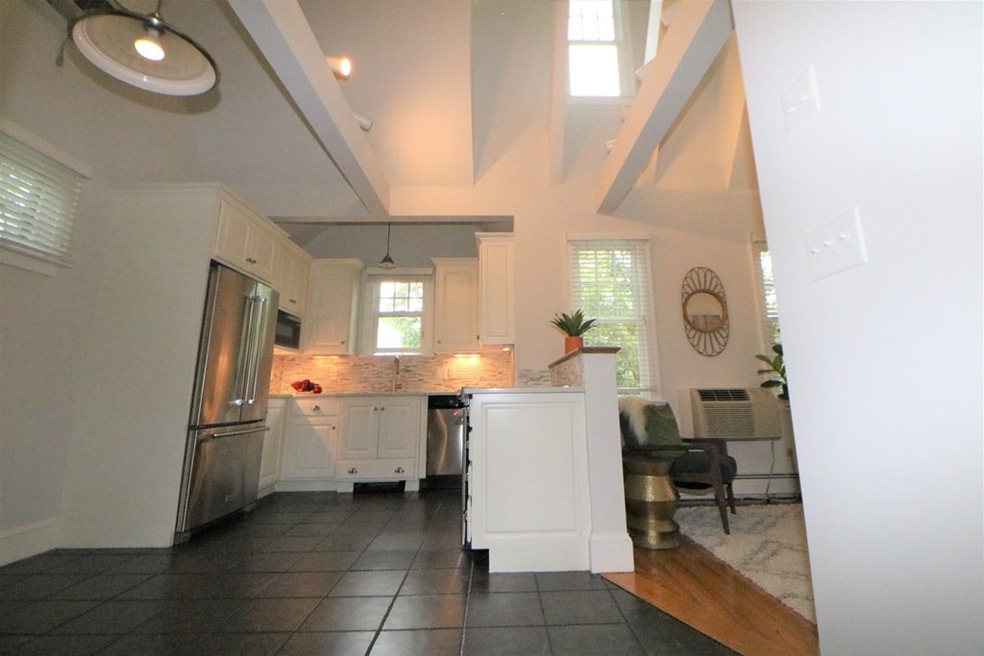 311 River St unit 2, Cambridge, MA 02139 - photo 1