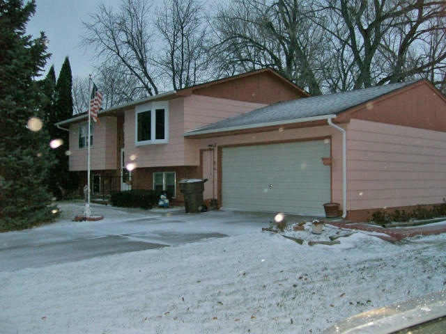 1513 East Hanson