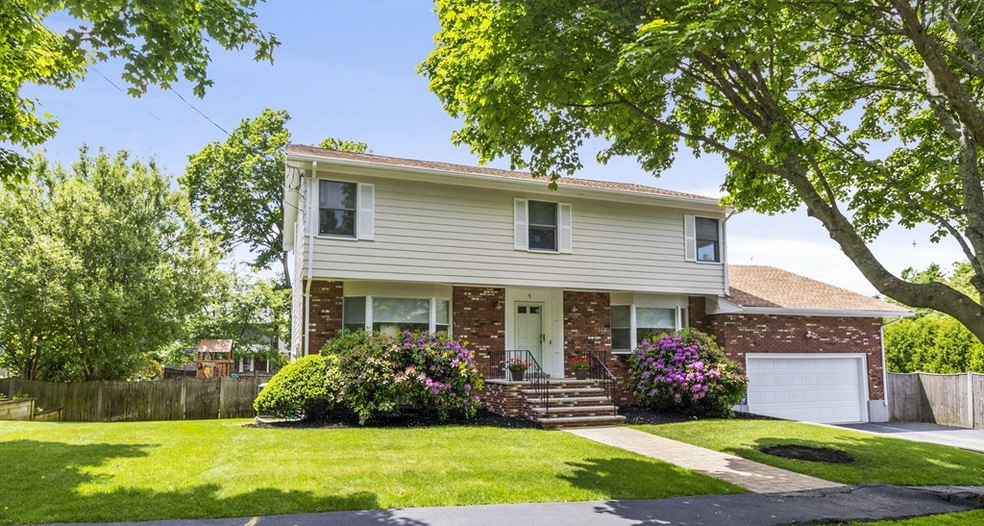 1 Angenica Terrace, Marblehead, MA 01945 - photo 1