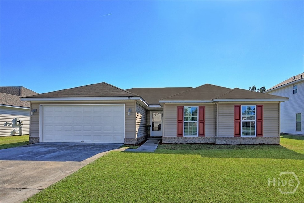 227 Standing Pine Cir, Pooler, GA 31322 - photo 1