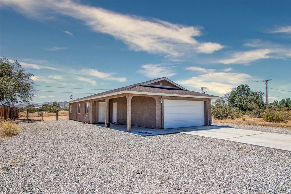 4920 1st St E, Joshua Tree, CA 92252 - photo 1