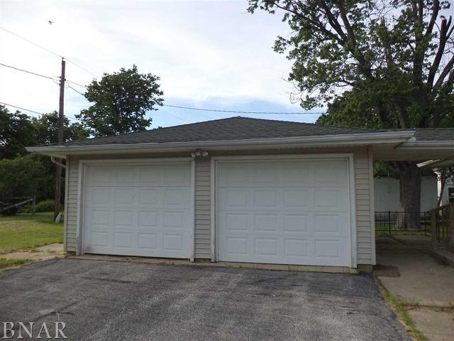 424 Grant St, Chenoa, IL 61726 - photo 1