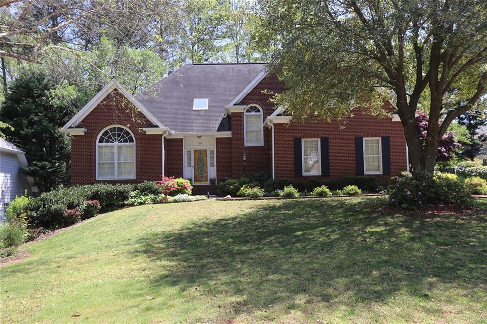 Welome Home! Quiet Cul-de-sac lot, never before on