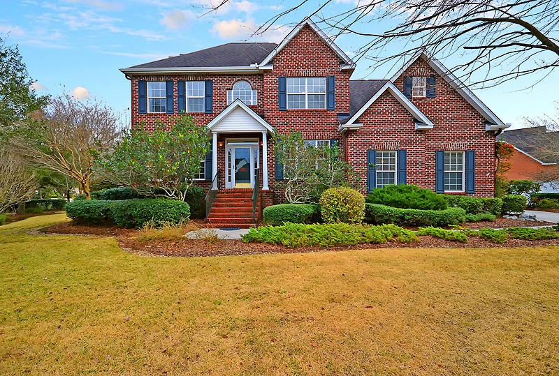 Great curb appeal!