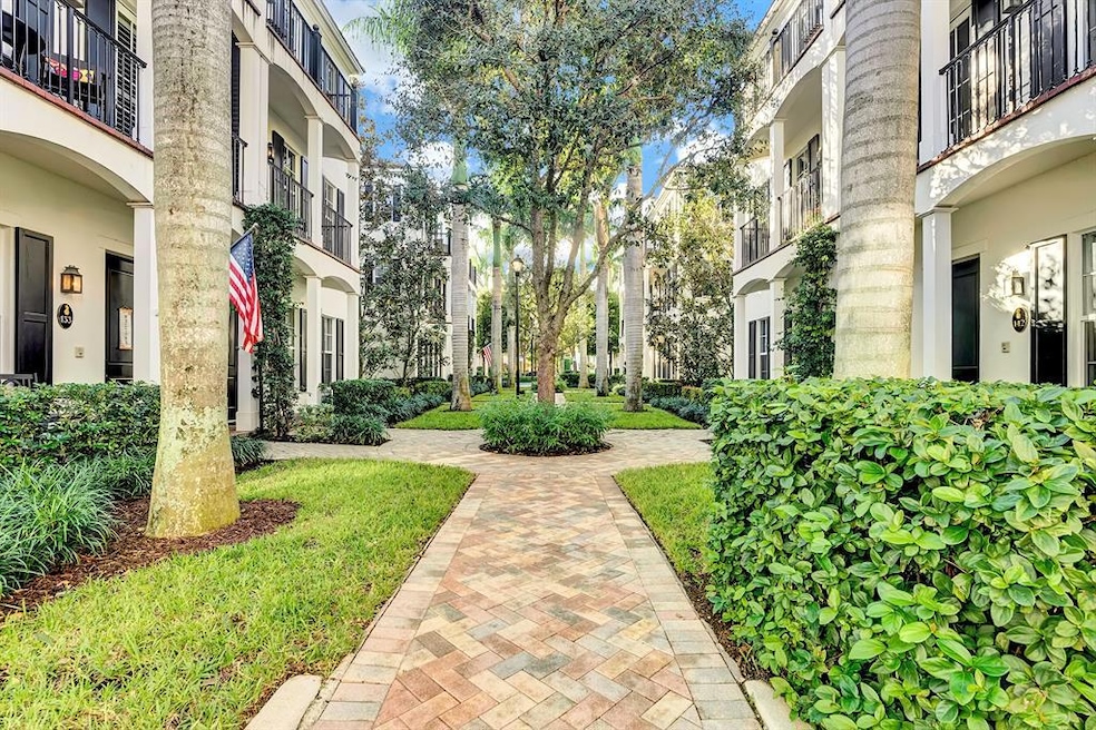 Sold $2,225,000 • Co-Listing Agent