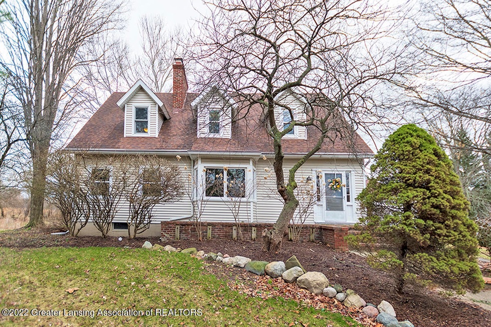 2331 Forest Rd, Lansing, MI 48910 - photo 1