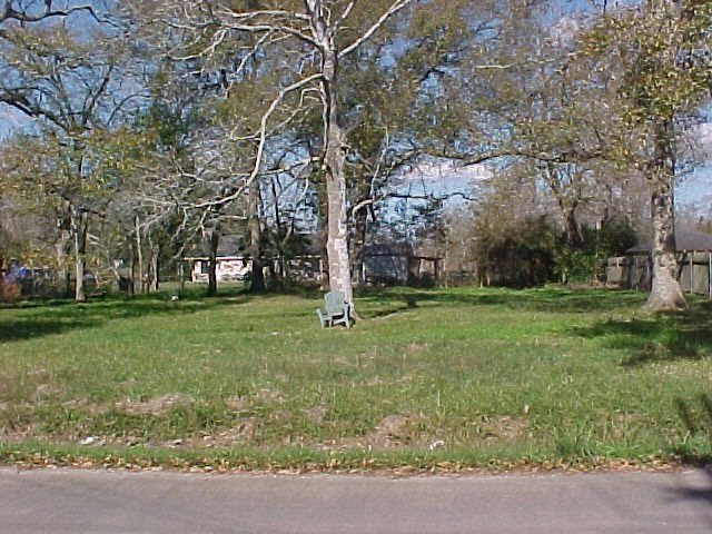 2141 Matthews St, Bay City, TX 77414 - photo 1