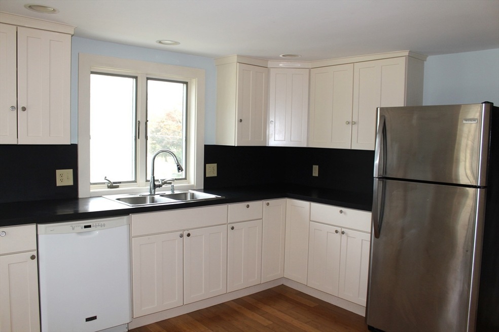 15 Peck Ave unit 2, Plymouth, MA 02360 - photo 1