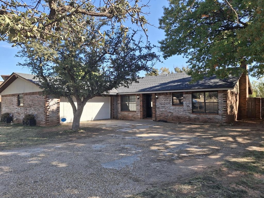 2500 48th St, Snyder, TX 79549 - photo 1