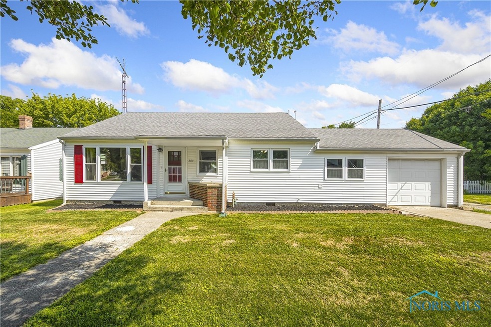 204 Turner Ave, Ada, OH 45810 - photo 1