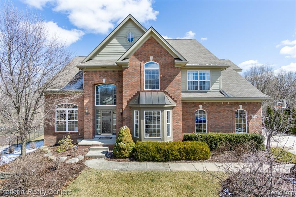 Stunning 4 bedroom, 3 1/2 bath in Mill Creek Villa
