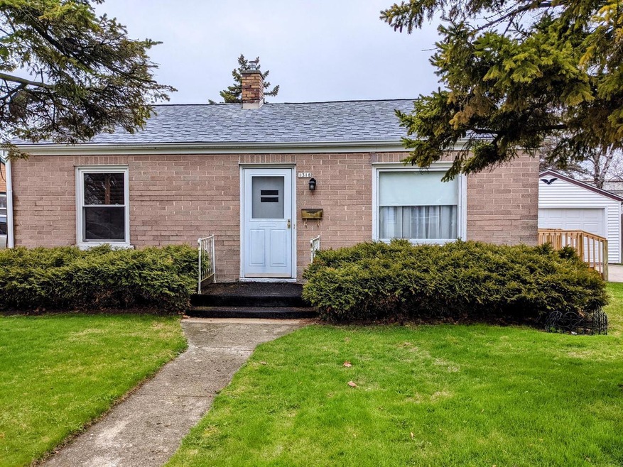 1318 S 32nd St, Manitowoc, WI 54220 - photo 1