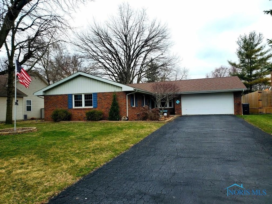 208 Marilyn Dr, Findlay, OH 45840 - photo 1