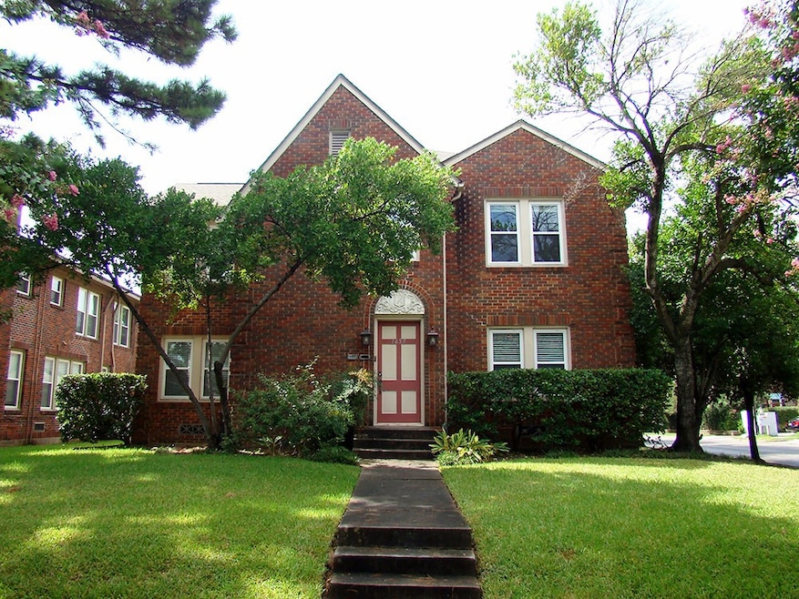 1659 Harold St unit B, Houston, TX 77006 - photo 1