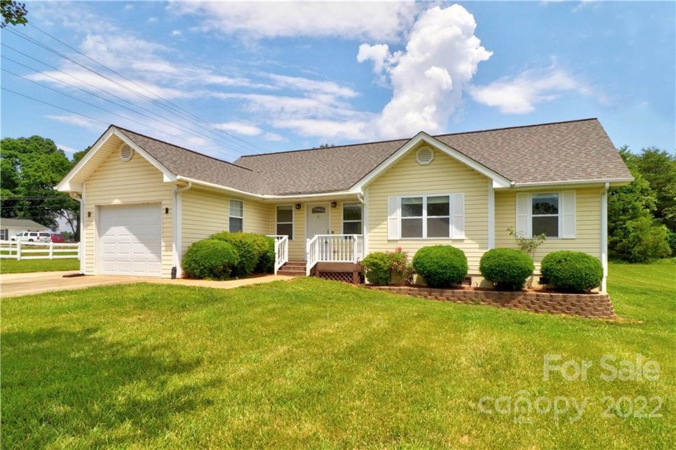 105 Hampton Glen Dr, Statesville, NC 28625 - photo 1