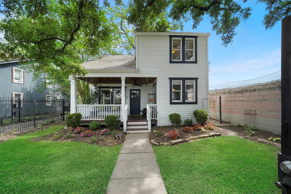 622 E 14th St, Houston, TX 77008 - photo 1