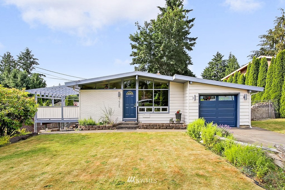 7925 198th St SW, Edmonds, WA 98026 - photo 1