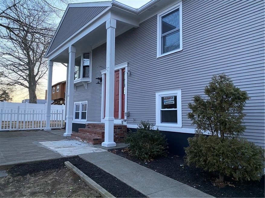 2 Garden Hills Ct, Cranston, RI 02920 - photo 1