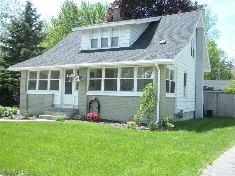 411 N Main St, Wayland, MI 49348 - photo 1