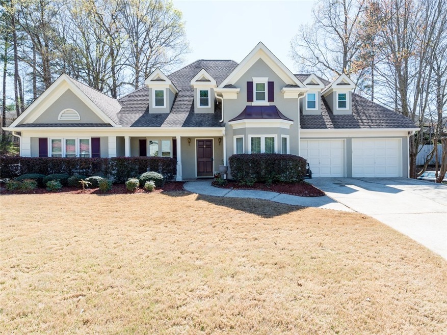 Great curb appeal on this house situated very clos