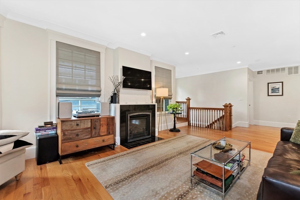 63 Upland Rd (Second Floor) unit 1, Cambridge, MA 02140 - photo 1