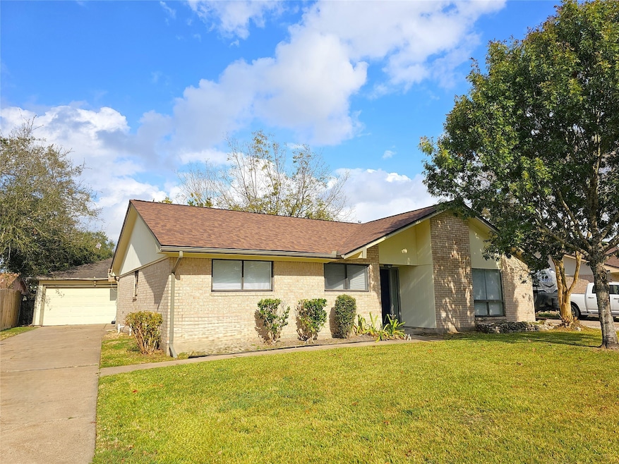 11427 Kirkmeadow Dr, Houston, TX 77089 - photo 1