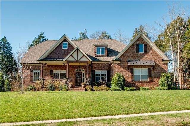 Beautiful 4 bedroom 3 1/2 bath family home!